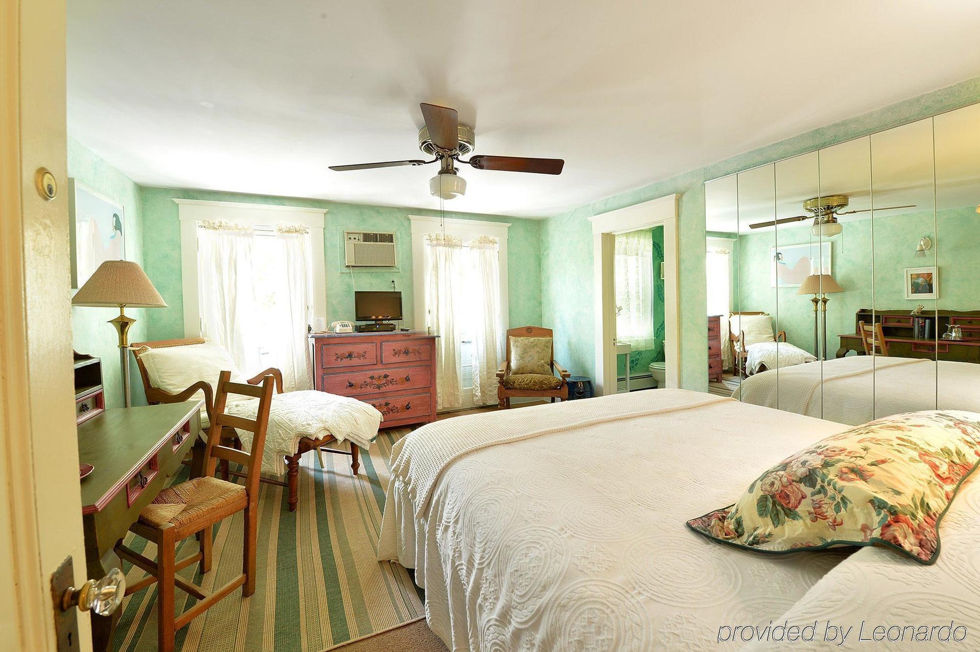 The Village Latch Inn Southampton Esterno foto