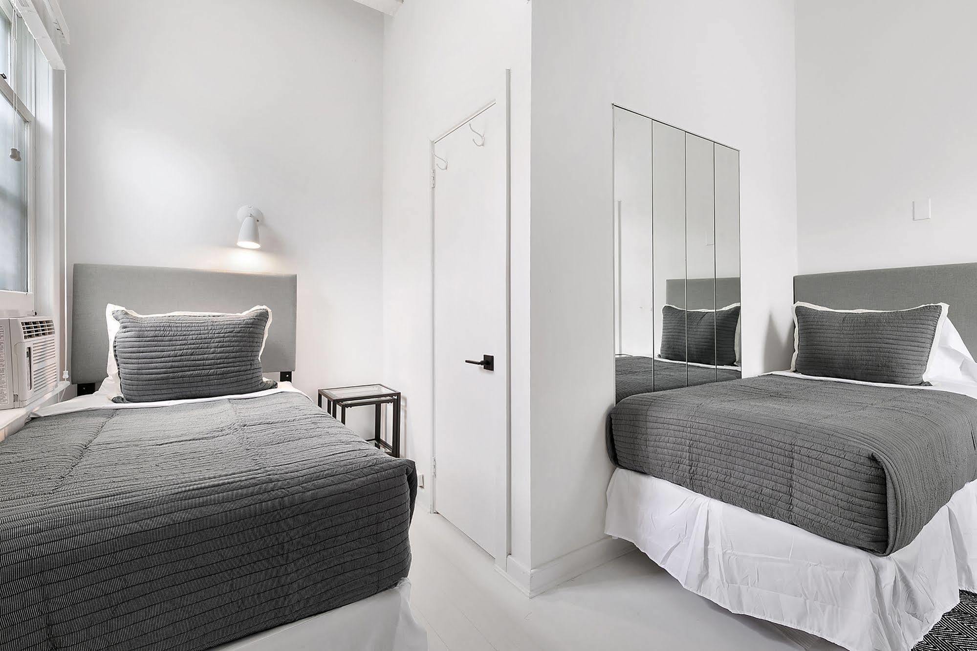 The Village Latch Inn Southampton Esterno foto